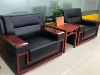 北京沙發床頭軟包維修與換面翻新服務 專業解決皮制布藝家具問題